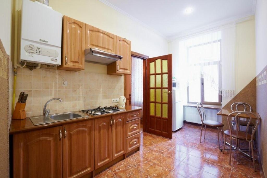 2 Rooms Central Anna Apartment Львов Экстерьер фото