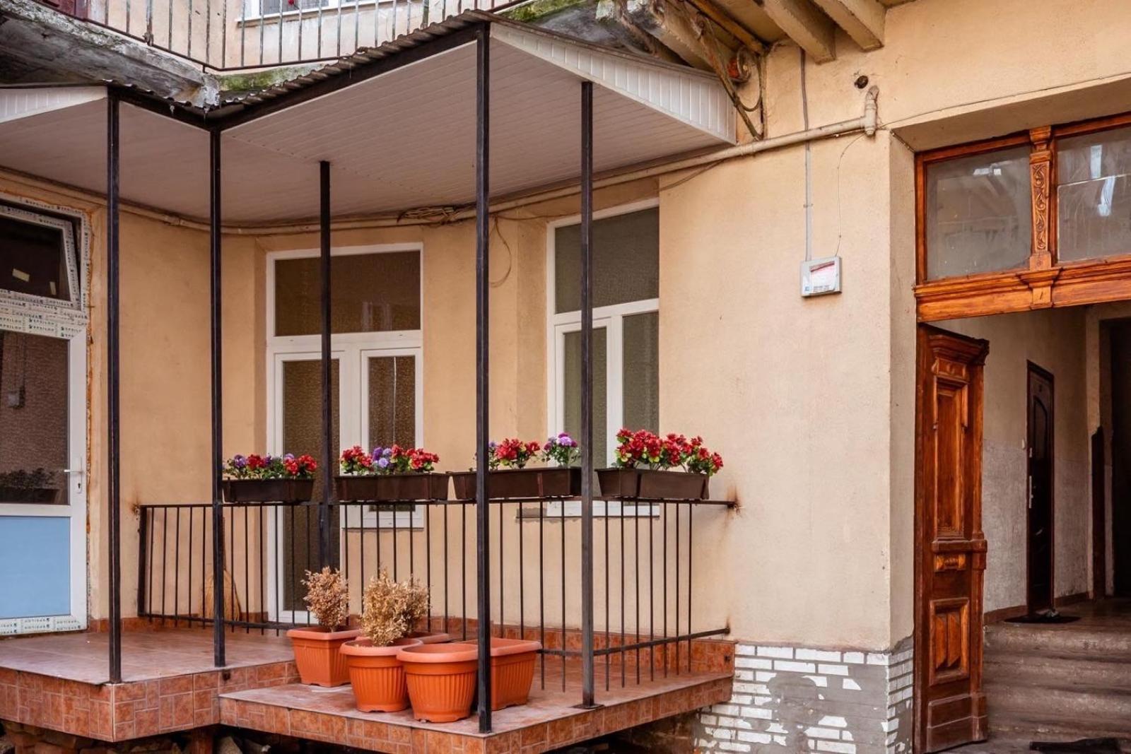 2 Rooms Central Anna Apartment Львов Экстерьер фото